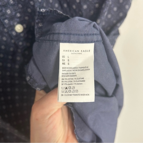 NWT American Eagle Outfitters Dark Blue Patterned Casual Button Up Shirt Large - Picture 6 of 8
